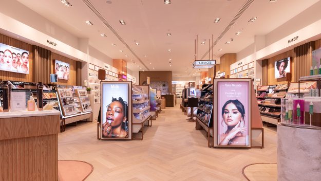 How Business Consulting Helps Skincare Retail Brands Scale Successfully